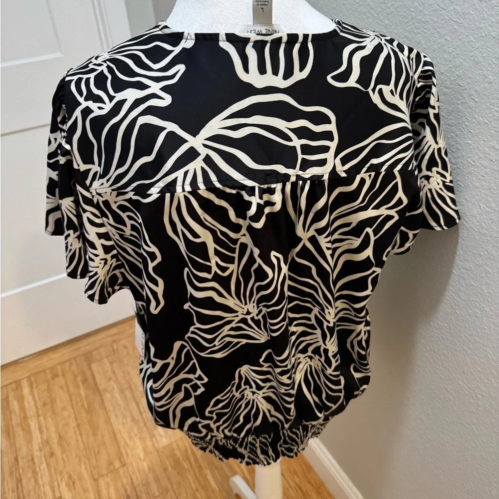 Black and White Floral Zebra Print Women's Top Nine West sz L - Picture 3 of 6